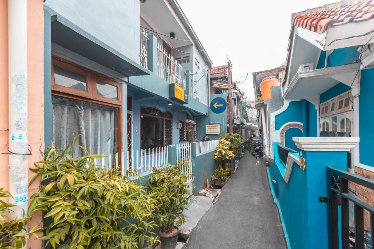 Spot On 2033 Kayumanis Homestay Syariah Jakarta Bagian luar foto